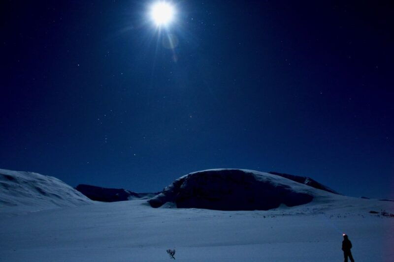 tromso-beginner-friendly-nordic-wilderness-skiing-tour