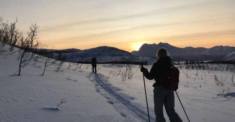 tromso-beginner-friendly-nordic-wilderness-skiing-tour