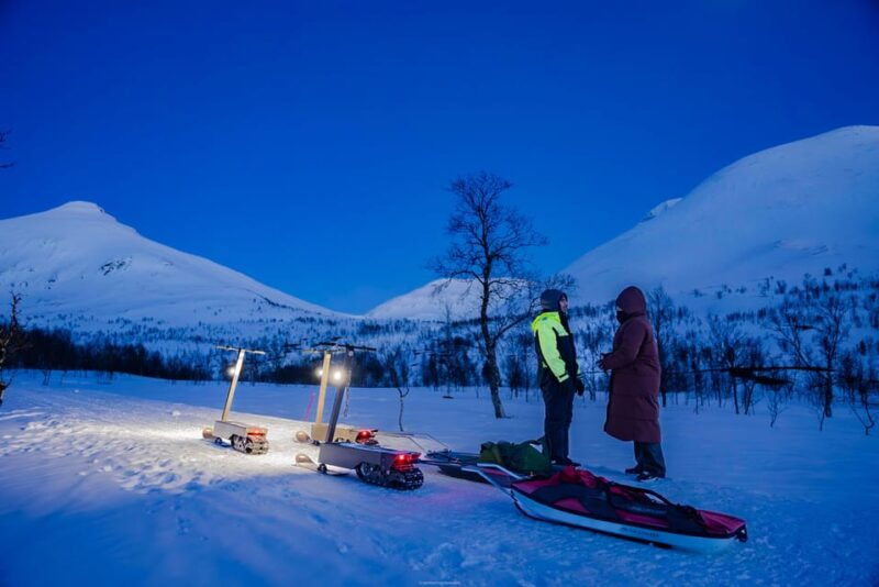 tromso-electric-snow-scooter-adventure-campfire-and-guide