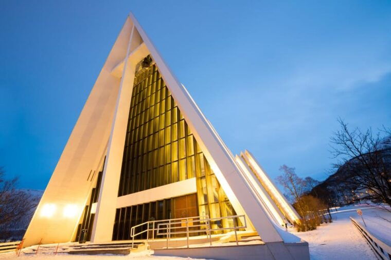 tromso-express-walk-with-a-local-in-60-minutes