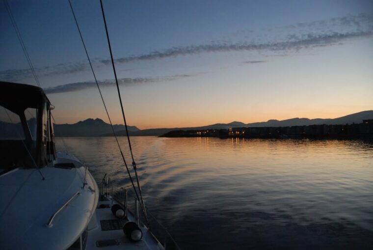tromso-fjord-and-islands-luxury-catamaran-cruise