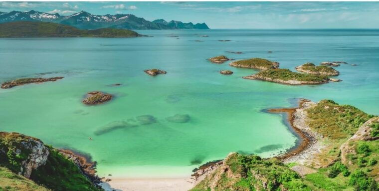 tromso-fjords-and-sommaroy-islands-tour-with-salmon-picnic