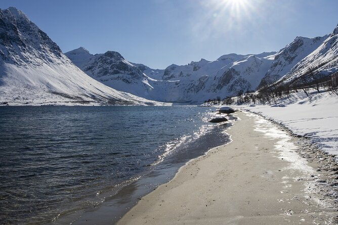 tromso-fjords-road-trip-with-fire-in-grill-cabin-by-the-beach