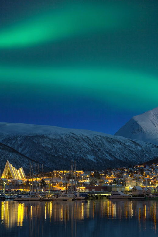 tromso-guided-northern-lights-safari-by-sprinter-minibus
