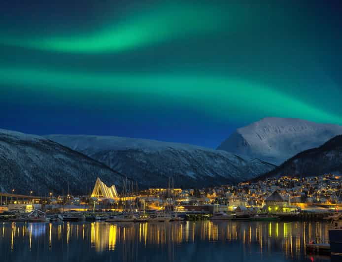 tromso-guided-northern-lights-safari-by-sprinter-minibus