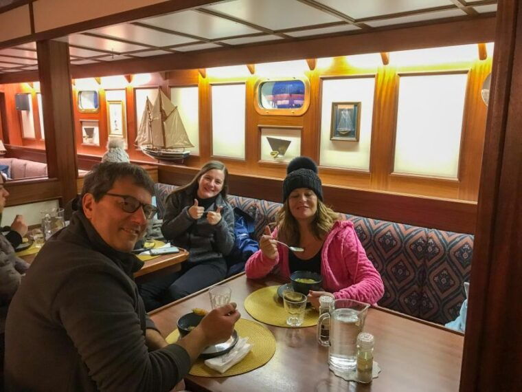 tromso-luxury-northern-lights-cruise-with-hot-tub-dinner