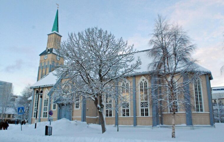 tromso-midnight-concert-ticket-at-the-tromso-cathedral