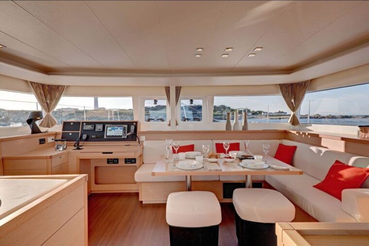 tromso-midnight-sun-cruise-in-a-luxury-catamaran
