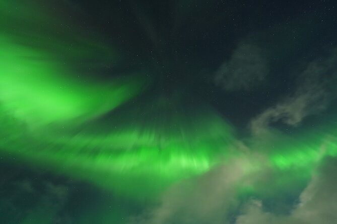 tromso-northern-light-tour-with-free-complimentary-photos