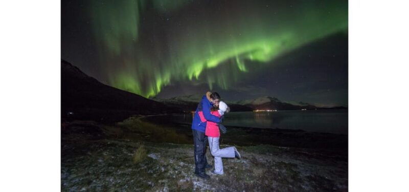 tromso-northern-lights-big-bus-chase-with-free-photos