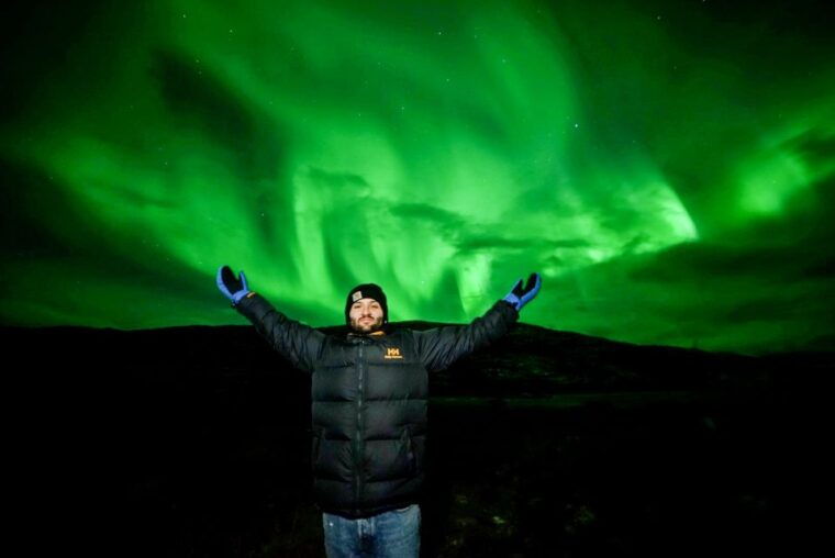 tromso-northern-lights-chase-minibus-tour