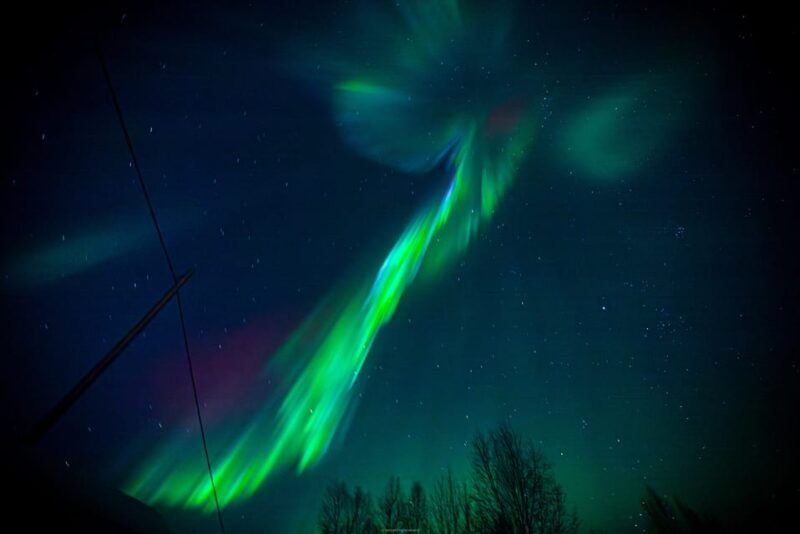 tromso-northern-lights-hunt-and-electric-snow-scooter-ride