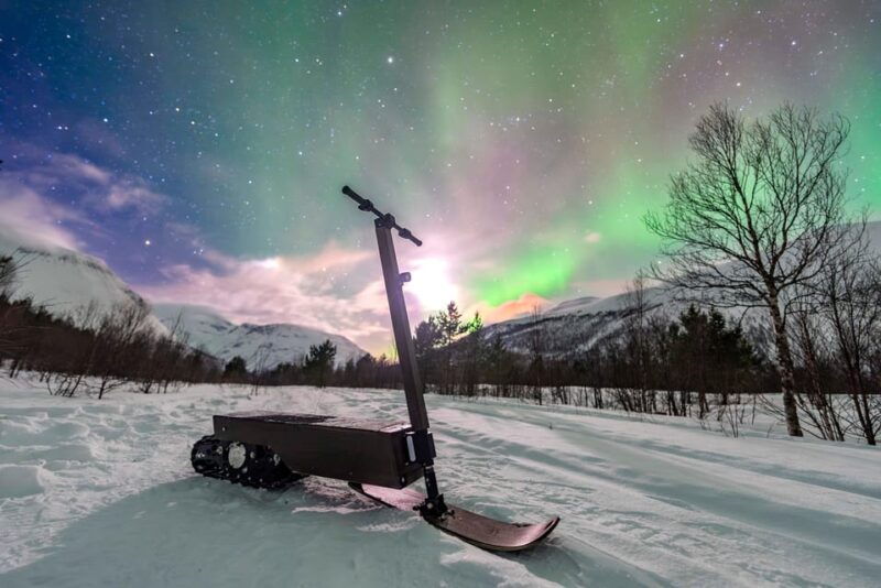 tromso-northern-lights-hunt-and-electric-snow-scooter-ride