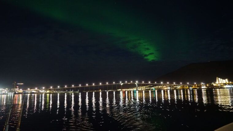tromso-northern-lights-luxury-catamaran-cruise