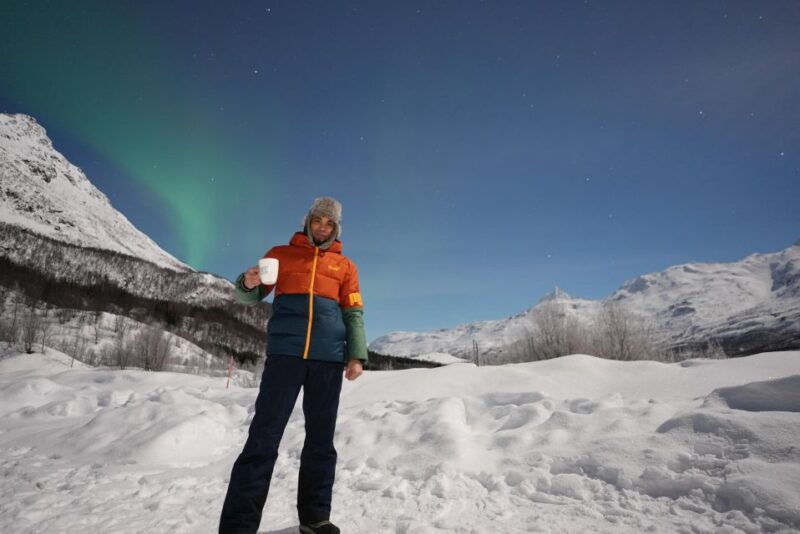 tromso-northern-lights-minibus-small-private-tour-group