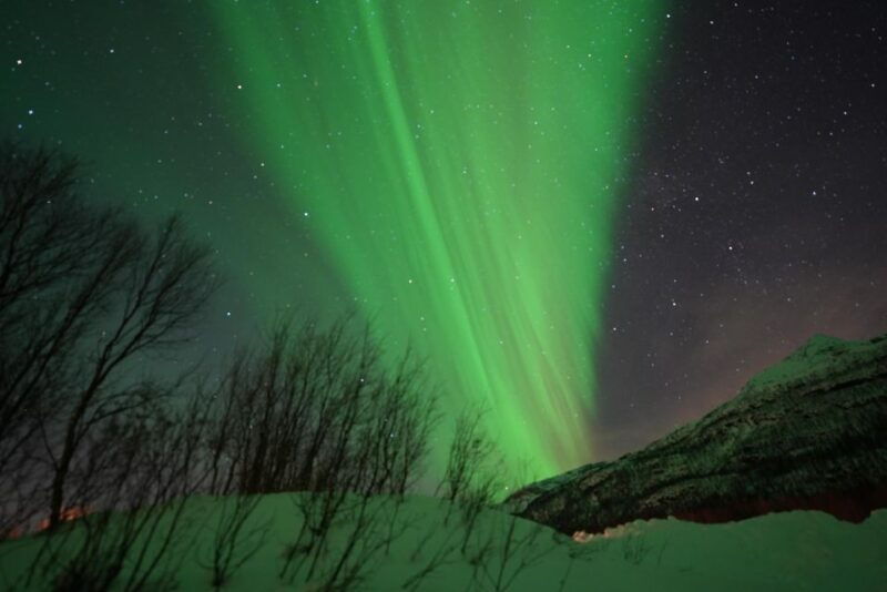 tromso-northern-lights-minibus-small-private-tour-group