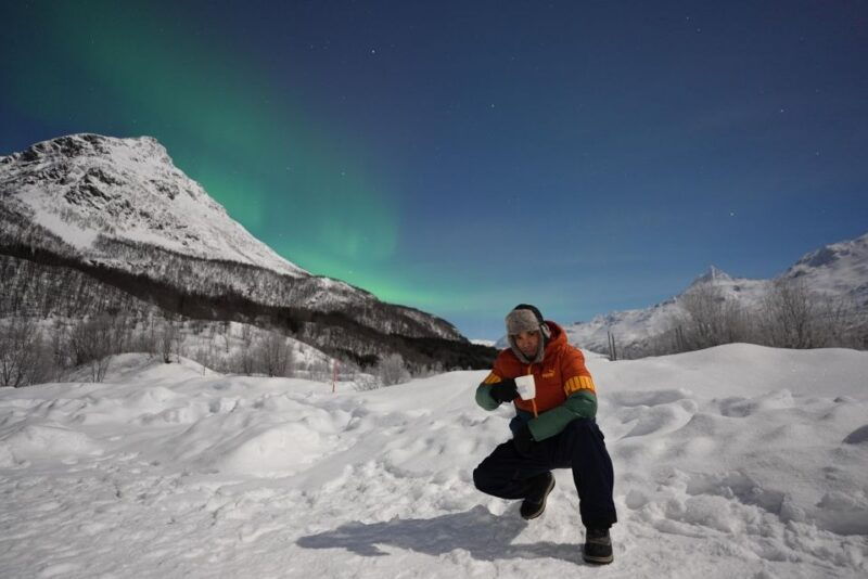 tromso-northern-lights-minibus-small-private-tour-group