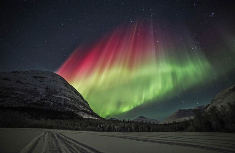 tromso-northern-lights-photography-tour-by-bus-or-minibus