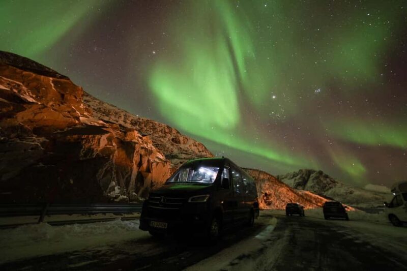 Tromsø: Northern Lights tour, local experts, free photos - The Experience in Detail: Breaking Down the Tour