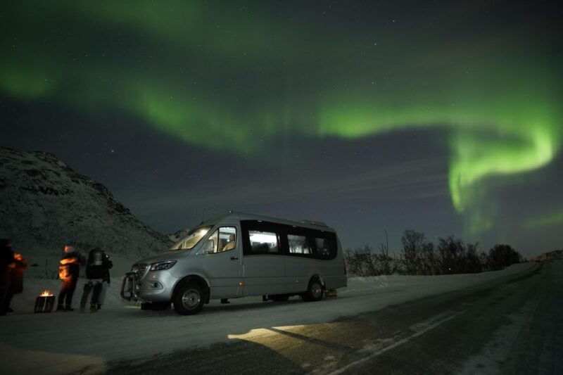 tromso-northern-lights-tour-with-free-professional-portrait