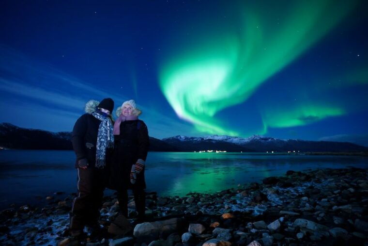 tromso-northern-lights-tour-with-free-professional-portrait