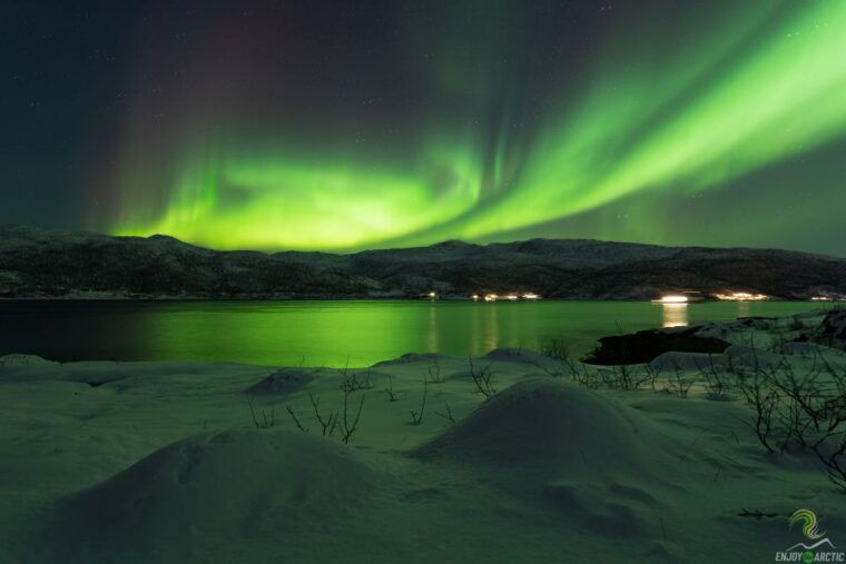 tromso-northern-lights-trip-with-campfire-and-snacks