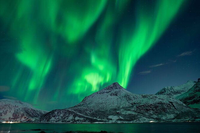 tromso-northern-lights-with-campfire-and-proffessional-photos-2