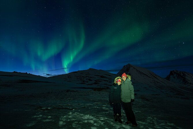 tromso-northern-lights-with-campfire-and-proffessional-photos-2