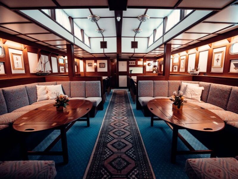 tromso-polar-fjord-cruise-on-a-luxury-yacht-with-lunch