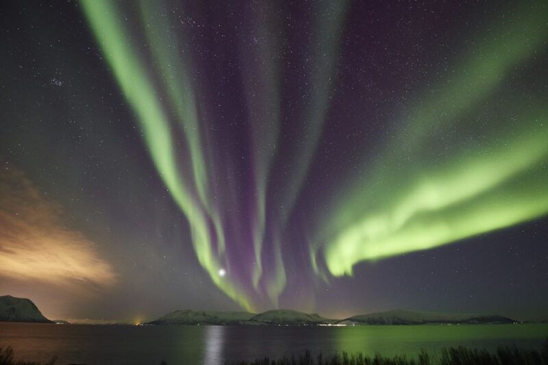 tromso-private-6-hour-aurora-chase-by-minivan