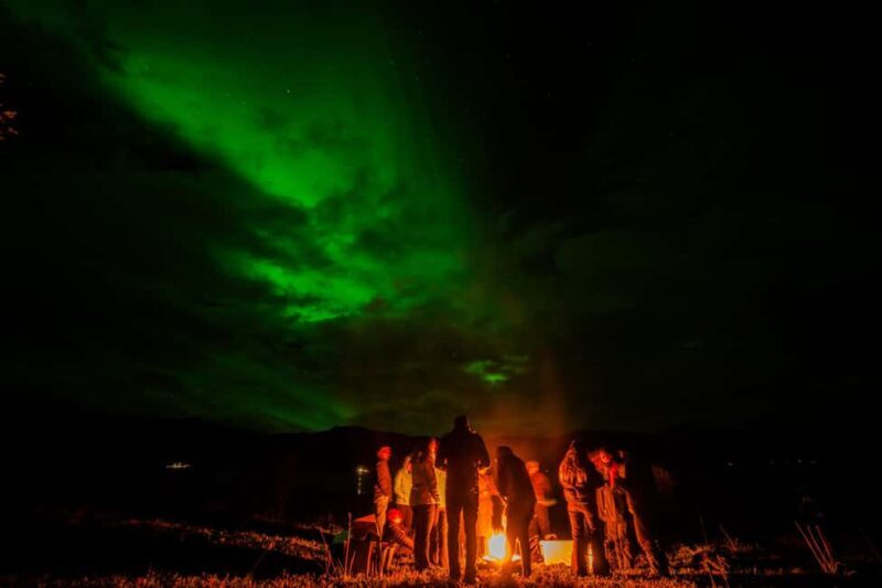 Tromsø: Private Northern Lights Minibus Tour with Photos - FAQs