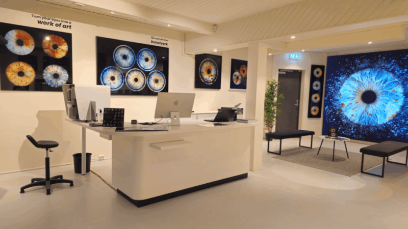 tromso-reveal-your-eye-experience-at-the-iris-galerie