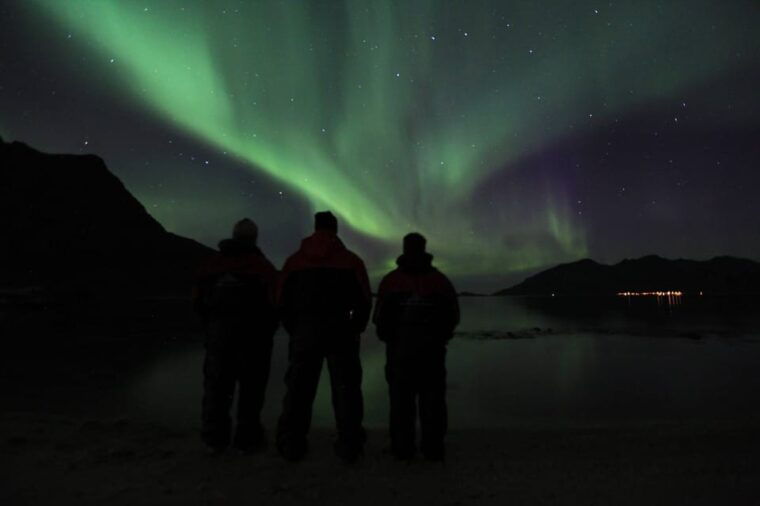 tromso-small-group-northern-lights-hunt