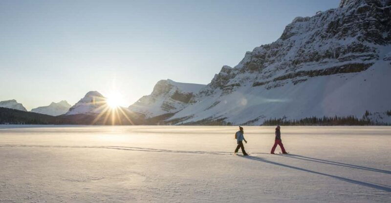 tromso-snowshoeing-in-scenic-landscape