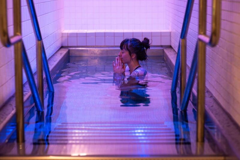 tromso-spa-pool-with-bath-sauna-and-outdoor-heated-pool