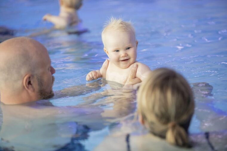 tromso-spa-pool-with-bath-sauna-and-outdoor-heated-pool