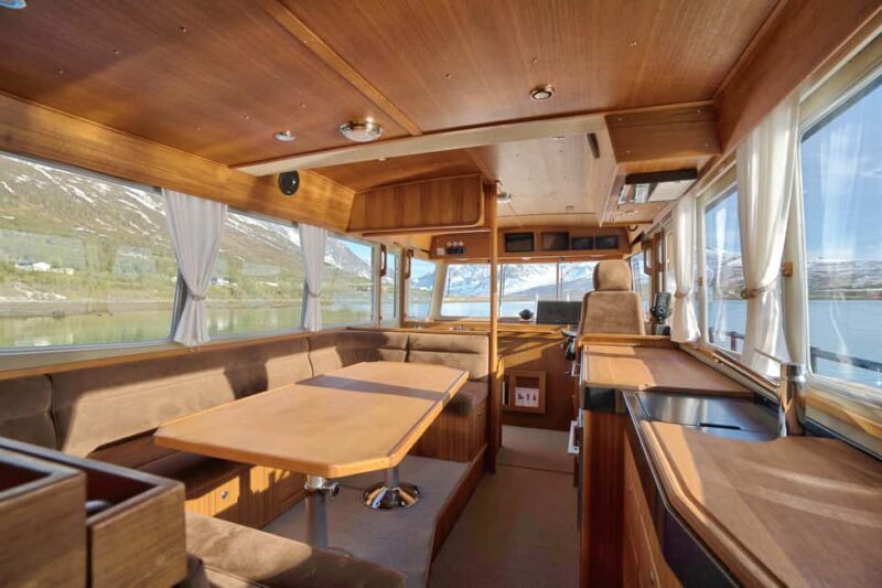 Tromsø: Whale Watching VIP Boat Tour with Lunch - FAQ