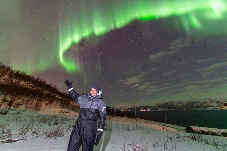 tromsonorthern-lights-tour-with-photo-and-suits-local-guide