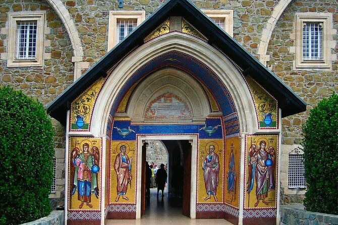 troodos-kykkos-monastery-omodos-and-winery-from-limassol