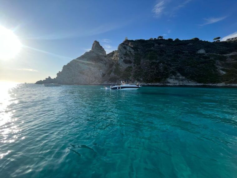 tropea-boat-tour-along-the-coast-of-the-gods-snorkeling