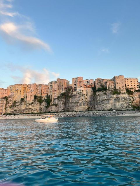 tropea-boat-tour-at-sunset-with-aperitif