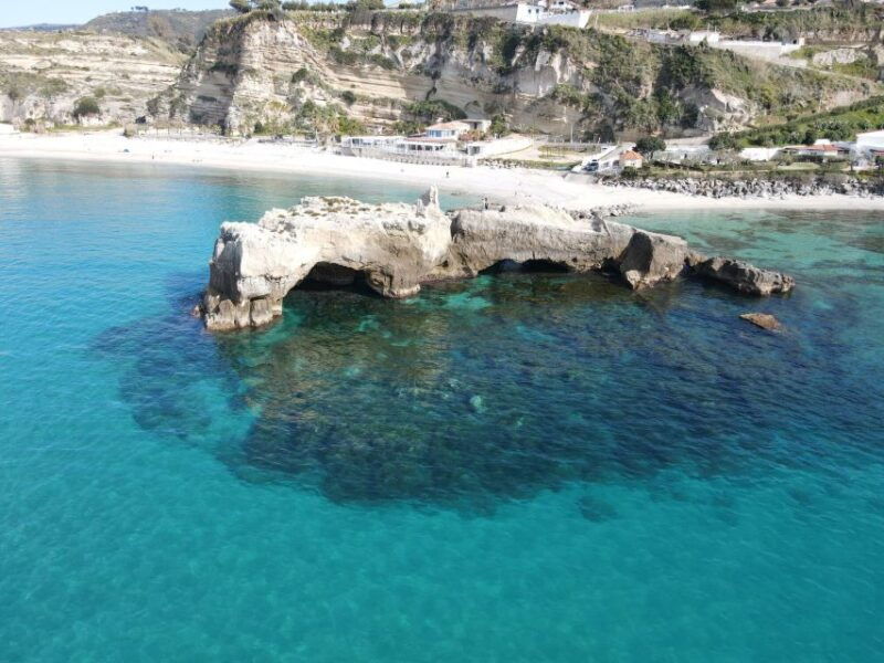 tropea-boat-tour-at-sunset-with-aperitif