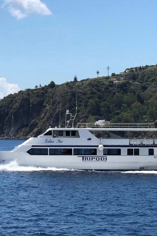 tropea-panarea-and-stromboli-at-night-boat-trip