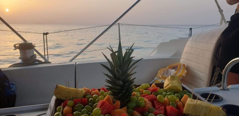 tropea-sunset-aperitif-on-a-sailing-boat