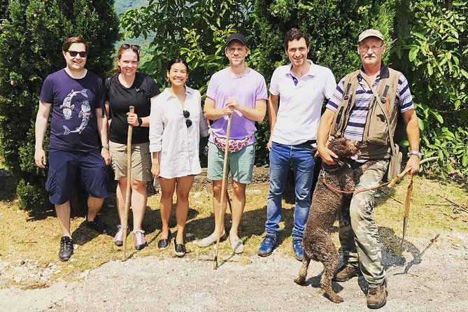 truffle-hunting-with-wine-tasting