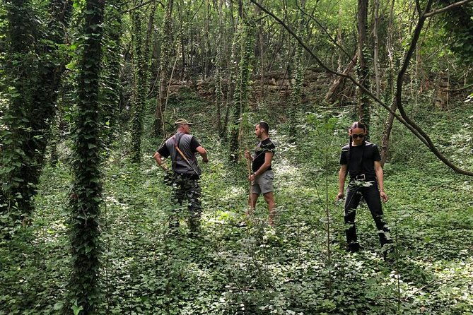 truffle-hunting-with-wine-tasting