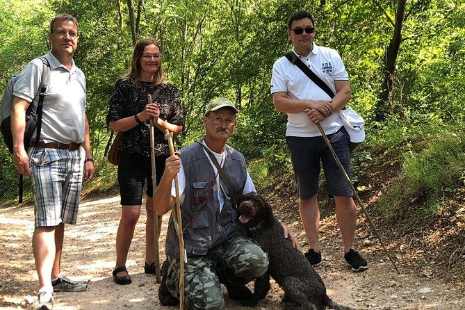 truffle-hunting-with-wine-tasting