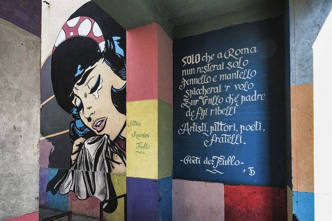 trullo-photo-tour-popular-art-and-poetry-on-the-walls-of-a-neighborhood