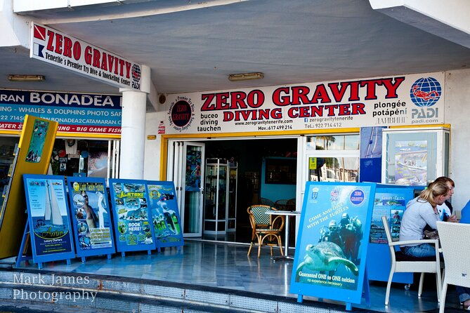 try-scuba-diving-in-a-turtle-area-boat