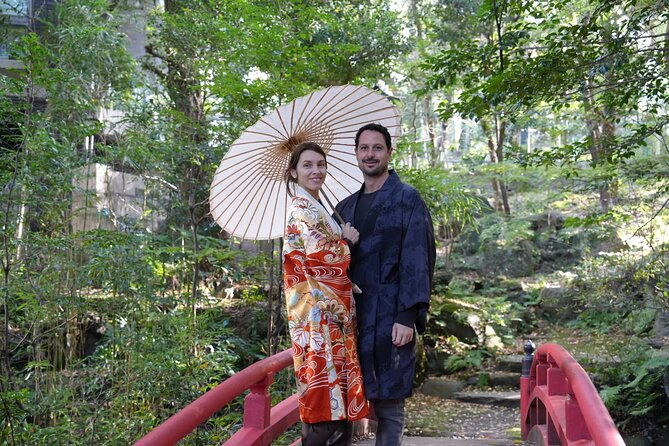 try-vintage-kimono-haori-photogenic-tokyo-shrine-experience
